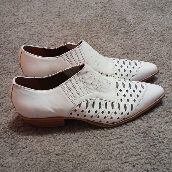 Nine West vintage white laser cut out pointed toe ankle boots Sz 9N EUC - Picture 6 of 10